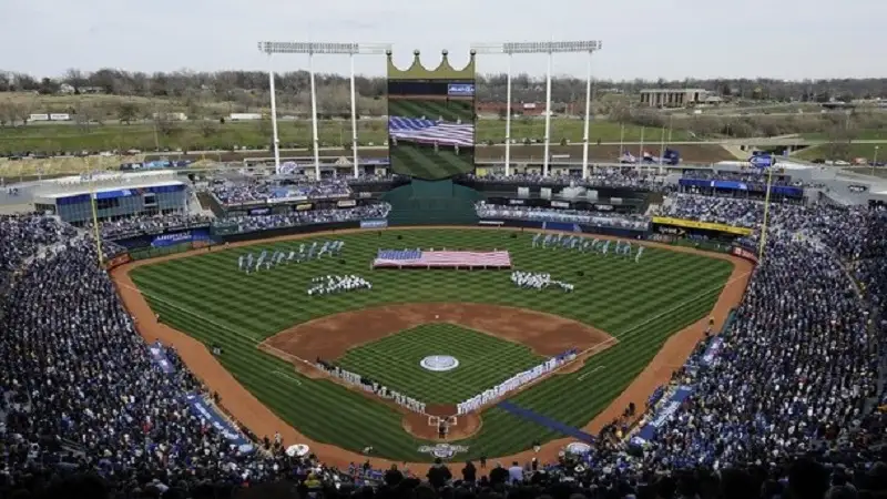What to Expect at Kansas City Royals Games.